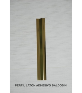 Tapajuntas de latón dorado en escalón de 820x40mm para suelo